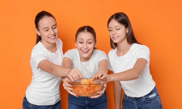 Επηρεάζει το φαγητό τη διάθεση των εφήβων;