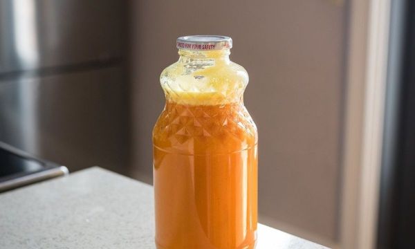 Η νέα τάση διατροφής θέλει να πίνεις σφηνάκια τζίντζερ