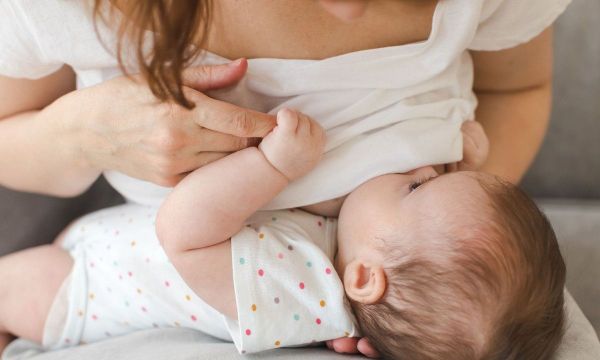 Ιώδιο: Γιατί είναι σημαντικό για τις γυναίκες που θηλάζουν