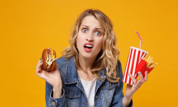 Ο νο 1 συνδυασμός τροφίμων που αποφεύγουν οι καρδιολόγοι και τι τρώνε αντ’ αυτού