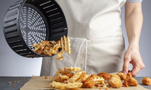 4 τροφές που δεν μπαίνουν στο Air Fryer συν 7 απρόσμενες που μαγειρεύονται σούπερ