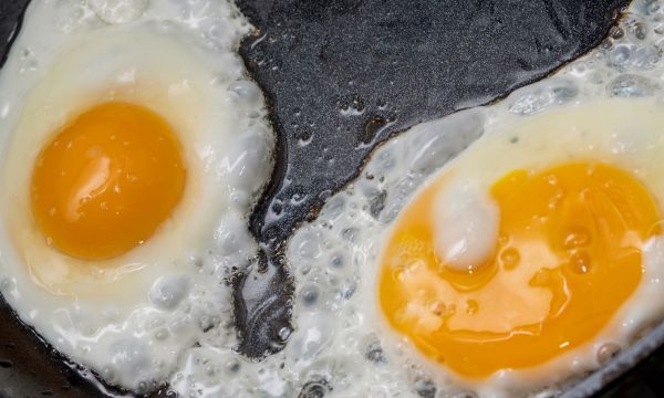 Τι κάνουν 2 αυγά την ημέρα στη χοληστερόλη