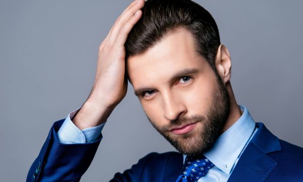 Τι προκαλεί την πιτυρίδα και πώς να μειώσετε τον κίνδυνο