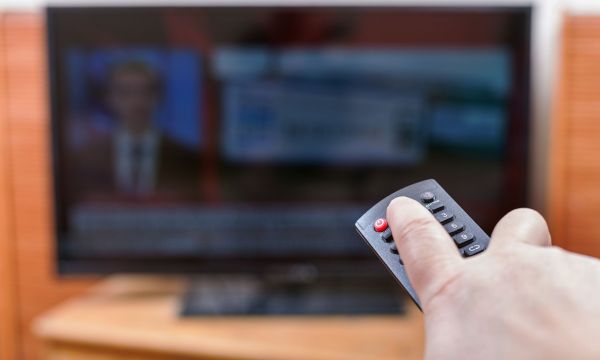 Είστε στη μέση ηλικία; Ο σοβαρός λόγος για να κλείσετε την τηλεόραση