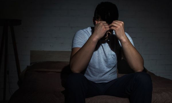 Πόσες νύχτες αϋπνίας την εβδομάδα αυξάνουν κατά 40% τον κίνδυνο άνοιας