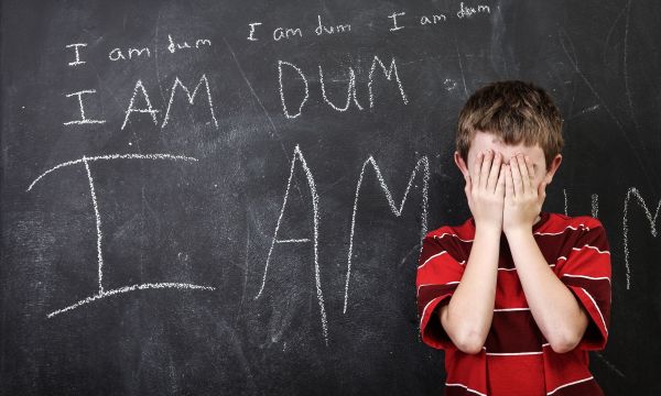 Ούτε αυτισμός, ούτε δυσλεξία: Τι πρέπει να ξέρετε για την επίμονη αναπτυξιακή γλωσσική διαταραχή