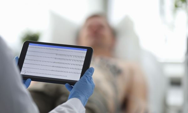 Έμφραγμα και εγκεφαλικό: Οι 4 παράγοντες κινδύνου που οδηγούν στο 99% των επεισοδίων
