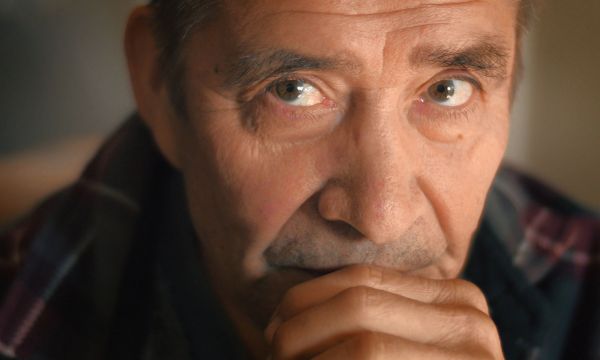 Γνωρίζετε τα 4 βασικά σημάδια του Πάρκινσον;