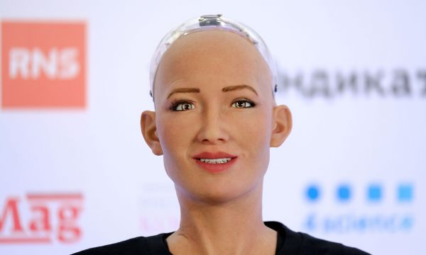 PHARMA point 2025: Επίσημη προσκεκλημένη η Sophia the Robot