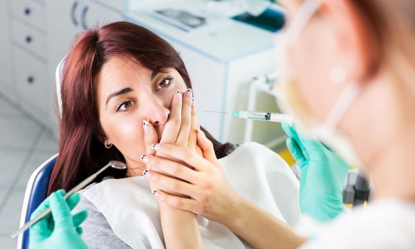Η υγεία των ούλων συνδέεται με εγκεφαλικό και άλλες σοβαρές βλάβες εγκεφάλου