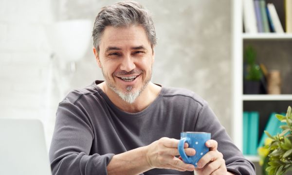 Κάθεστε πολλές ώρες στο γραφείο; Αυτές οι τροφές θα προστατεύσουν την καρδιά σας