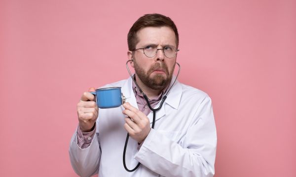 Ο καφές ίσως προστατεύει από την πιο κοινή πάθηση ακανόνιστου καρδιακού ρυθμού