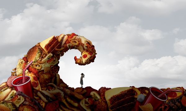 Burger challenge: Διαδικτυακές προκλήσεις με αυξημένο κίνδυνο πνιγμονής