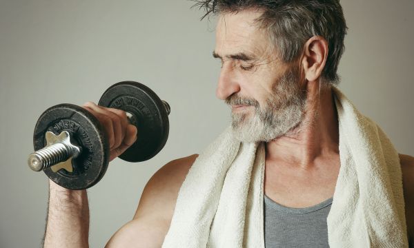 Πόσες ημέρες την εβδομάδα πρέπει να γυμνάζεστε για διατήρηση μυϊκής μάζας μετά τα 40;