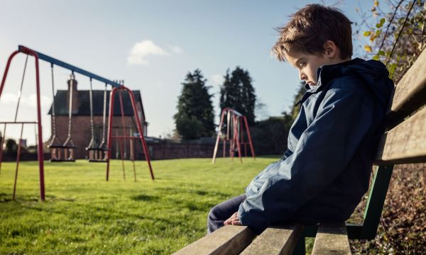 Παγκόσμια Ημέρα κατά της Παιδικής Κακοποίησης: 5 σημάδια που μπορεί να δείχνουν κακοποίηση