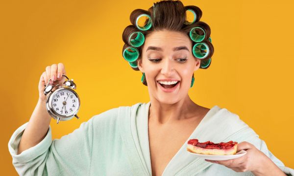 Πρέπει να τρώμε βραδινό νωρίτερα τον χειμώνα; Έχει μεγαλύτερη σημασία απ' ό,τι νομίζετε