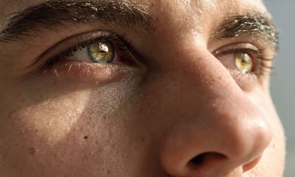 Αλλαγή χρώματος ματιών: Πρώτη επιτυχημένη επέμβαση στην Ελλάδα με τη μέθοδο FLAAK