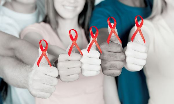 Παγκόσμια Ημέρα κατά του AIDS: 12 μύθοι και αλήθειες για τον HIV και το AIDS