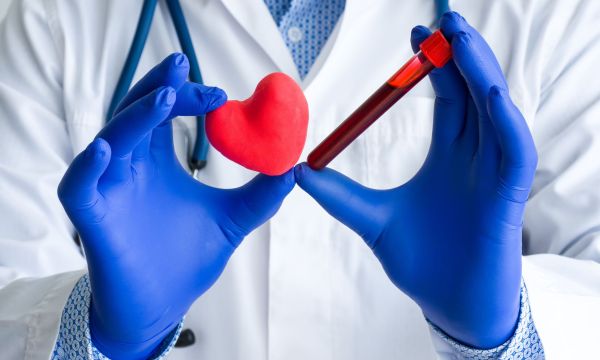 Λιποπρωτεΐνη Lp(a): Νέο sms για προληπτικές εξετάσεις σε παιδιά όσων έχουν υψηλές τιμές