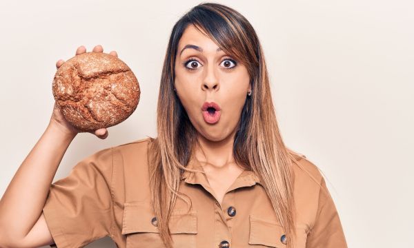 Δυσκοιλιότητα: Ποιο ψωμί βάζει το έντερο σε κίνηση – Πόσες φέτες να τρώτε την ημέρα