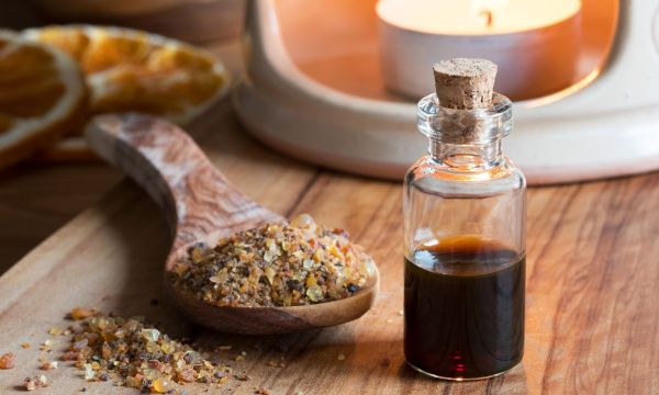 Μύρο (σμύρνα): Ιδιότητες – Πού και πώς το χρησιμοποιούμε