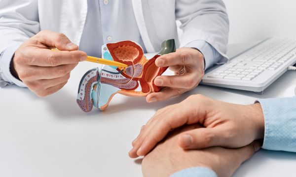 HoLEP: Η σύγχρονη λύση για την καλοήθη υπερπλασία του προστάτη