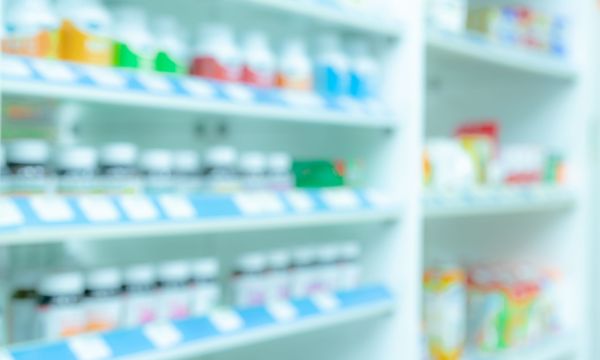 Φάρμακα: Πώς μοιράζεται ο λογαριασμός για το 2025 - Τι πλήρωσαν κράτος, επιχειρήσεις και πολίτες