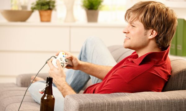 Τι πολύ θετικό προσφέρουν στους νέους τα βιντεοπαιχνίδια - Ποια είναι η παγίδα