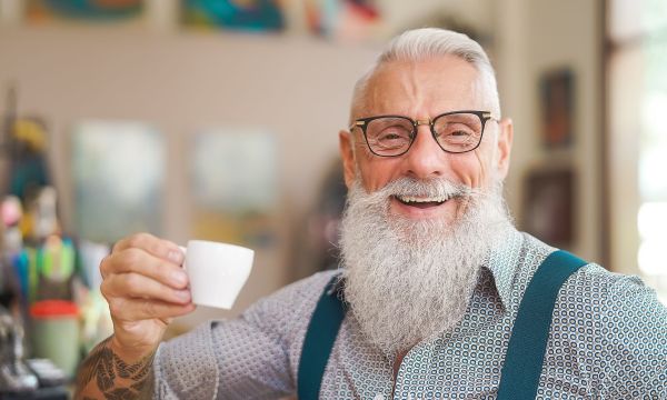 Πόσο καφέ πρέπει να πίνετε για μια μεγαλύτερη και υγιή ζωή;