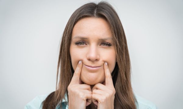 Κατάθλιψη υψηλής λειτουργικότητας: Τα κρυφά συμπτώματα πίσω από την “κανονική” μας ζωή