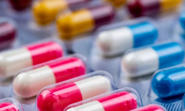 Ο ΕΟΦ απαντά στους λοιμωξιολόγους για την απόσυρση αντιβιοτικού