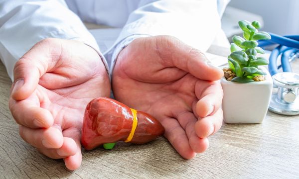 Σύνδρομο Alagille: Η σπάνια γενετική νόσος - Συμπτώματα, ηπατική ανεπάρκεια, μεταμόσχευση