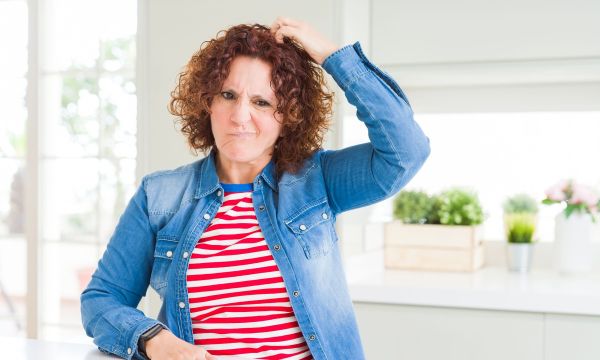 Πώς η εμμηνόπαυση αλλάζει τις πιθανότητες Αλτσχάιμερ