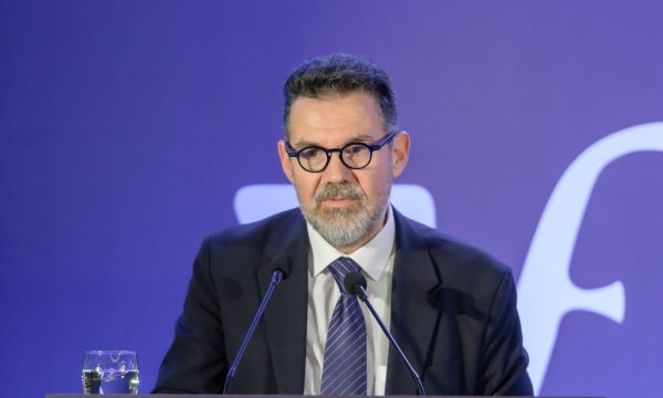 «Οι ασθενείς με καρκίνο δεν είναι μόνοι»: Ο πρόεδρος της ΕΛΛΟΚ Γιώργος Καπετανάκης στο Onmed