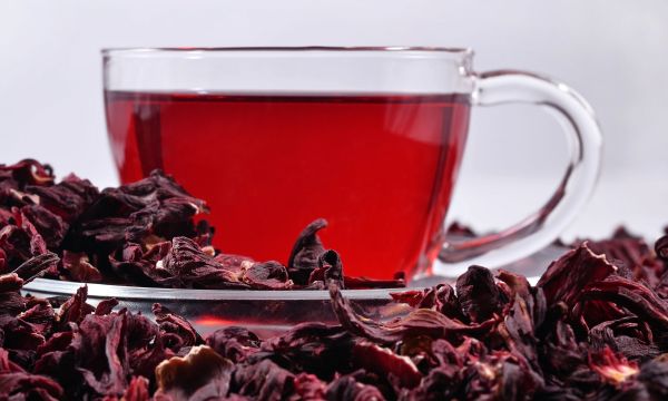 Η καλύτερη στιγμή για τσάι ιβίσκου για να μειώσετε την αρτηριακή πίεση