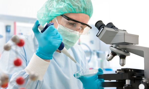 Ανανέωση και διεύρυνση της συνεργασίας Johnson & Johnson Innovative Medicine με τον Όμιλο ΒΙΑΝΕΞ