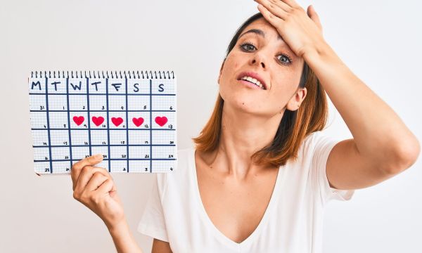 Στρες: Πώς η συναισθηματική πίεση επηρεάζει την περίοδο