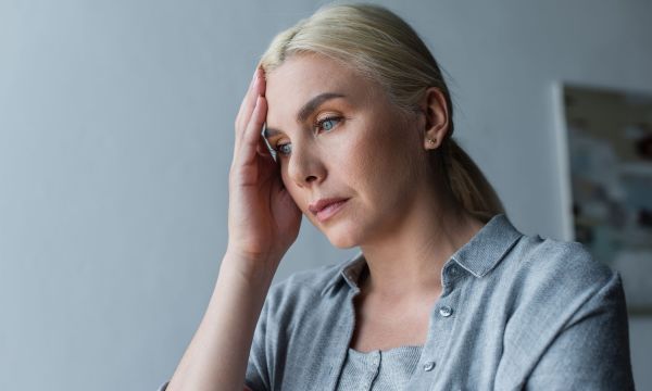 «Όσα δεν σου έχουν πει για την εμμηνόπαυση»: 365 συμβουλές για τις αλλαγές στη ζωή των γυναικών