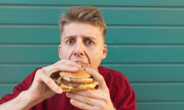 Το χειρότερο κρέας για το έντερο, σύμφωνα με γαστρεντερολόγους