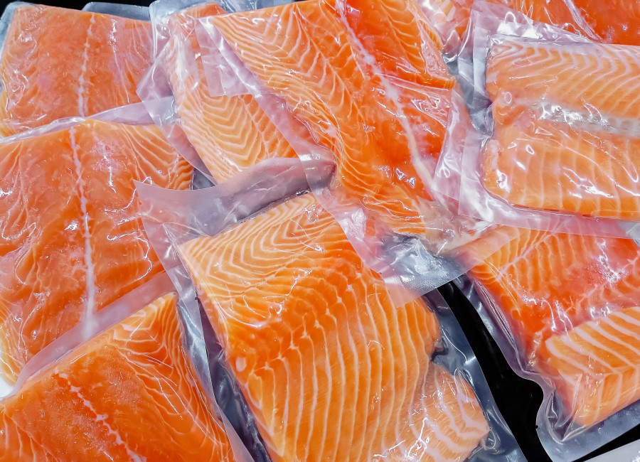 Fresh-salmon-packing
