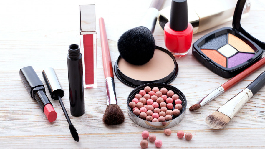 Cosmetics make-up 