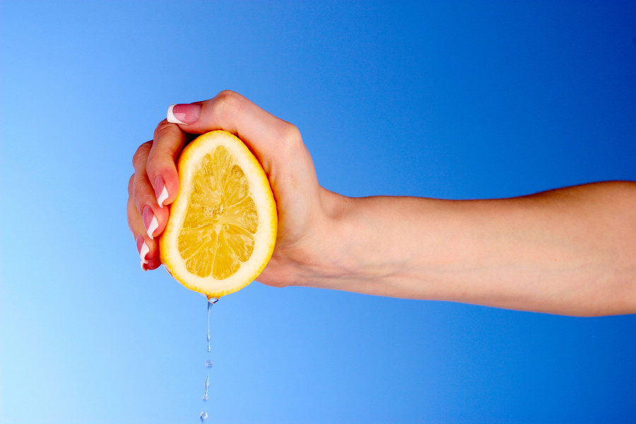 squeeze lemon