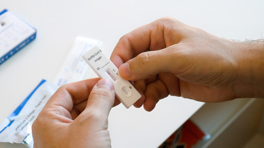 Covid-19 self-test at home. Rapid antigen test