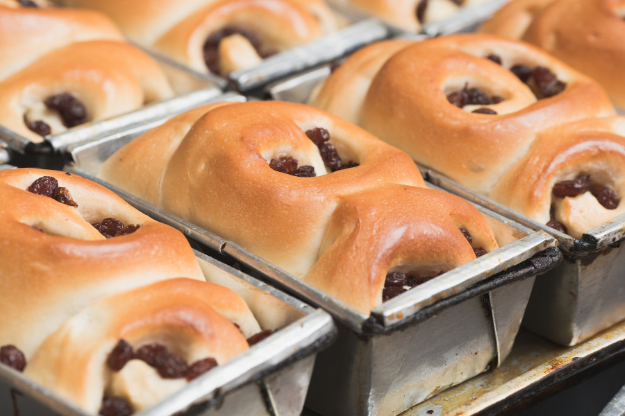 bakery baked Raisin bread