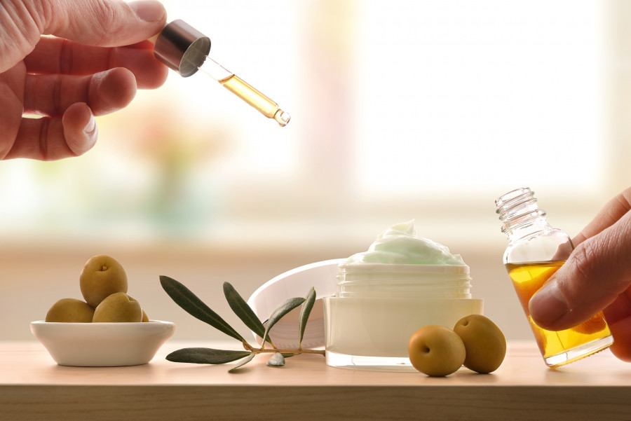 Serum And Cream With Olive Extract