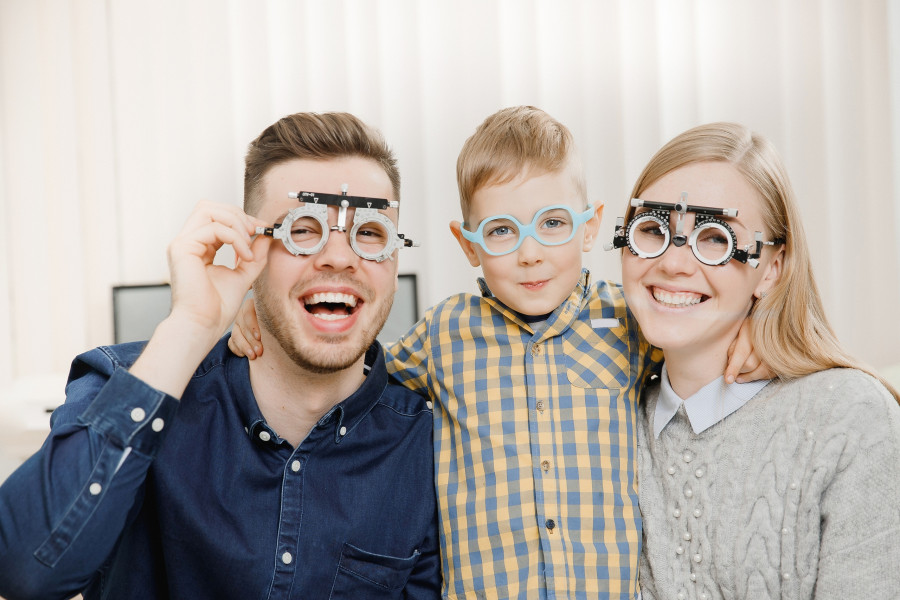 Family Child eyesight myopia